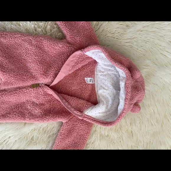 Girls hooded sherpa size 9months - Picture 4 of 4